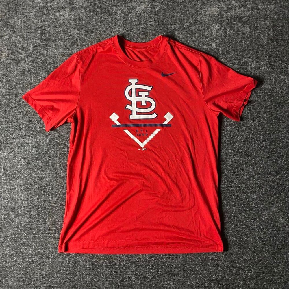 Nike Men's Red T-shirt